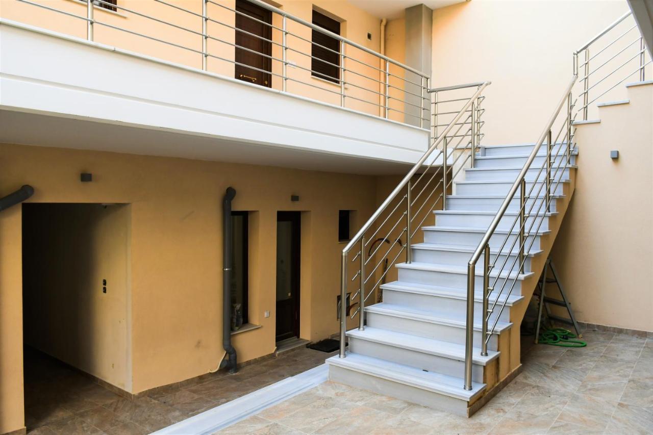 Comfy And Stylish Apt2 Ioannina Exterior photo